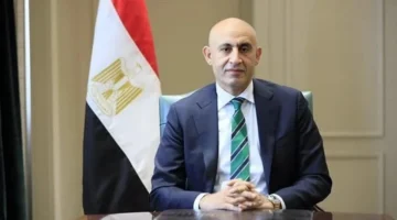 طلاب المدارس الحكومية يتصدرون قائمة أوائل الثانوية العامة على مكتب وزير التربية والتعليم